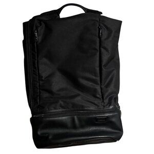 Tumi Tahoe Cove Black Backpack With Padded Straps & Multiple Compartments